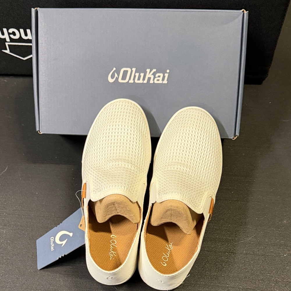 OluKai Women's Cream Slip-On Flats